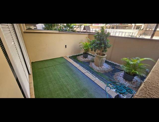 2 BEDROOM APARTMENT FOR SALE IN UMHLANGA RIDGE